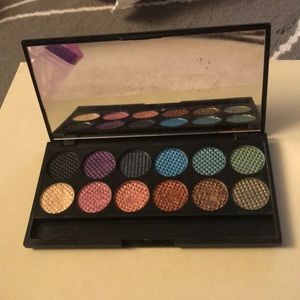 Sleek Eyeshadow Palette